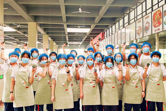 8合照_副本.jpg 8合照_副本.jpg